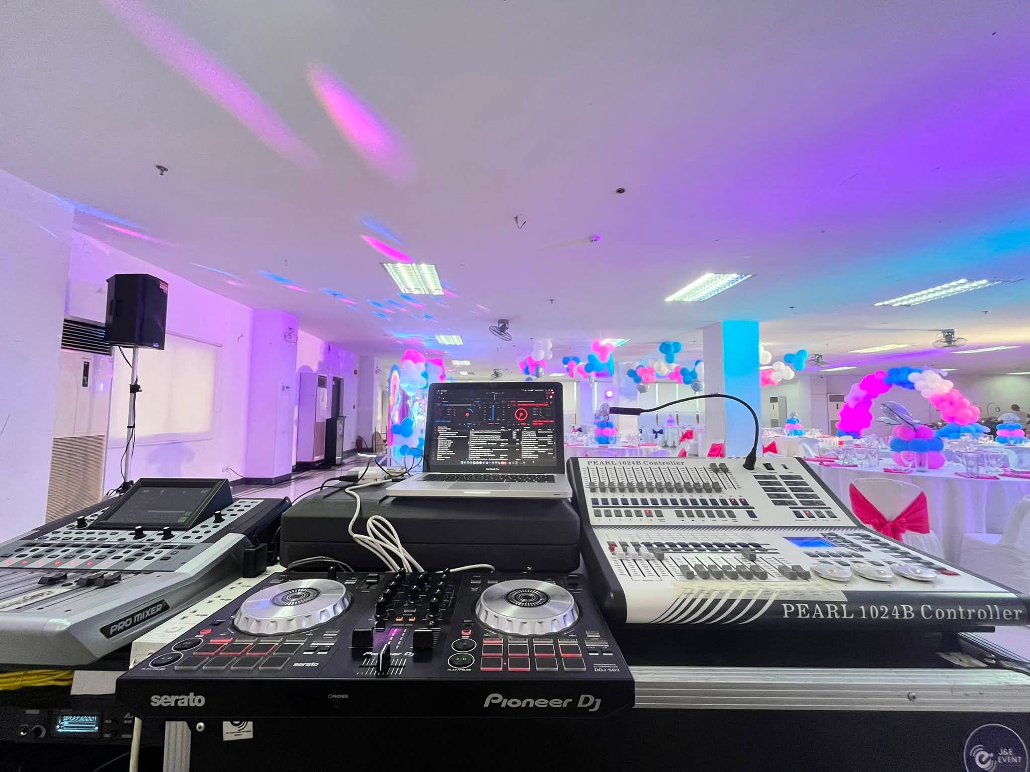 J&E Event production at venue